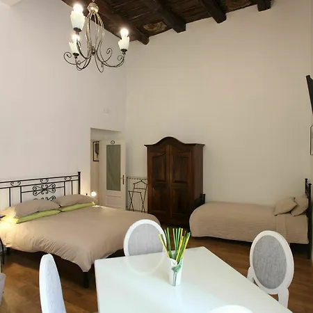 Hotel Napolipietrasanta